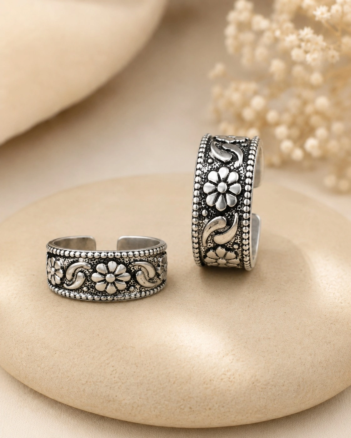 Blossom Crest Toe Ring