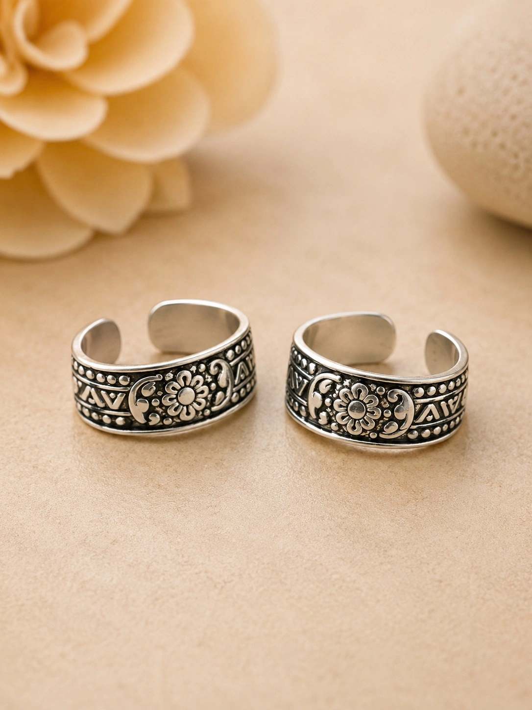 Heritage Bloom Toe Ring 1