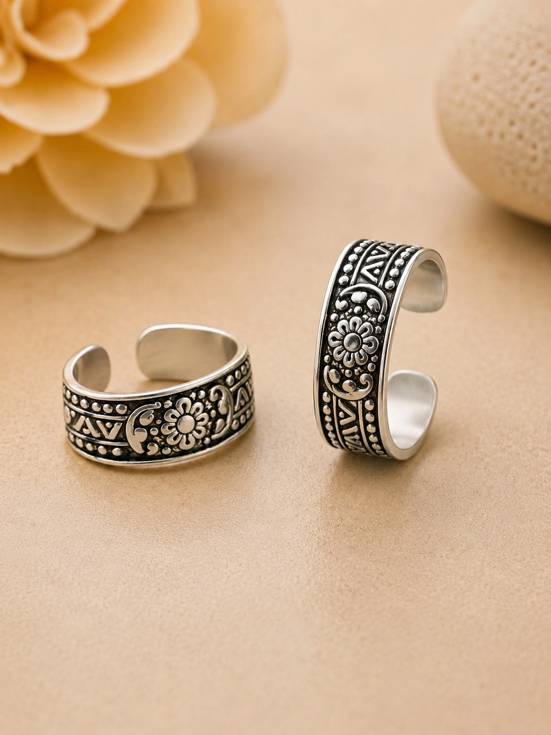 Heritage Bloom Toe Ring 3