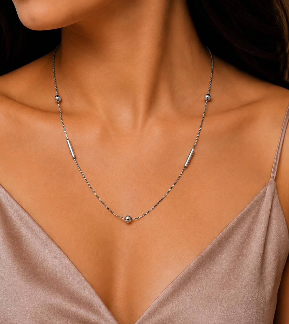 Modern Elara Station Necklace 3